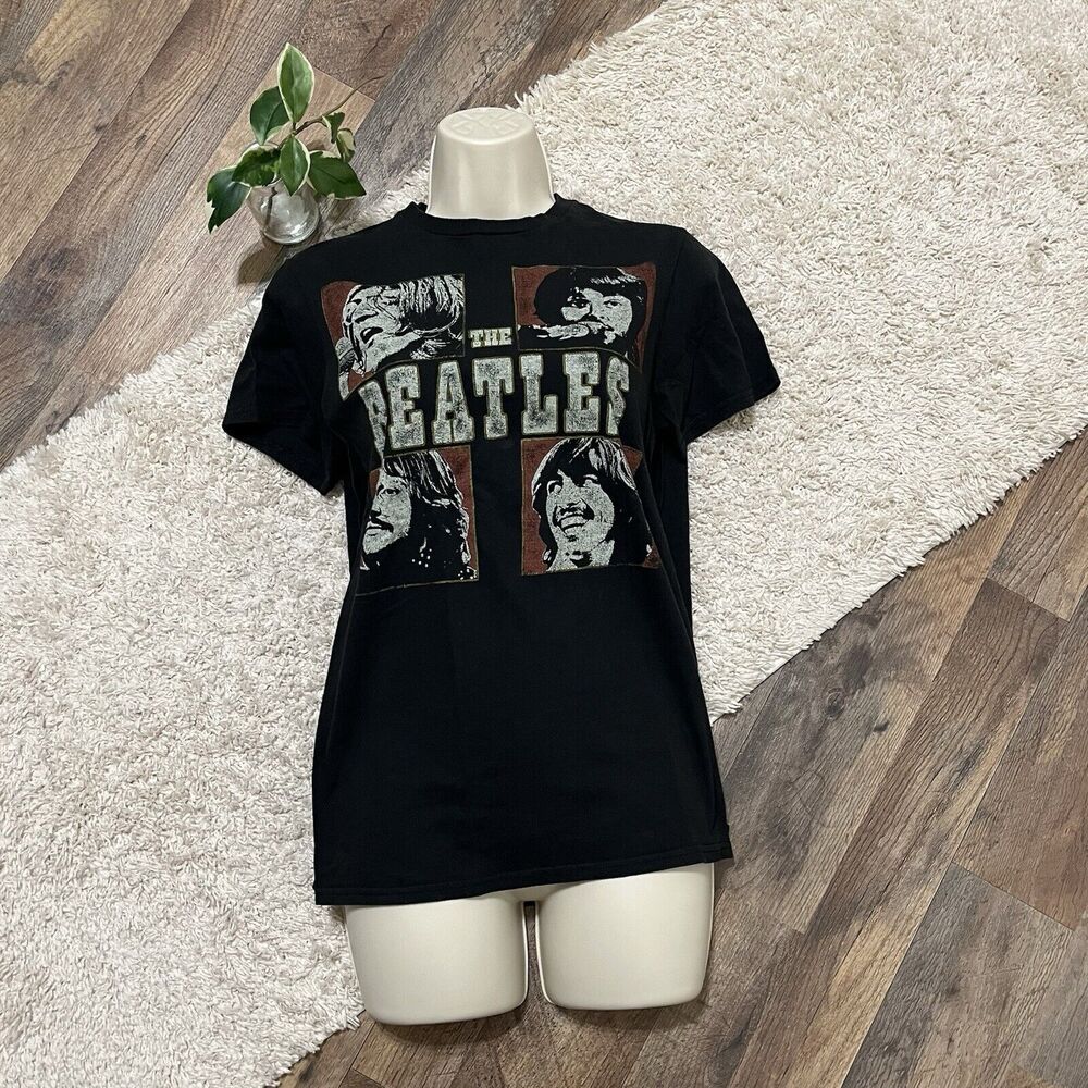 The Beatles Women's Small Black Crewneck Short Sleeve Retro Band Graphic Tee